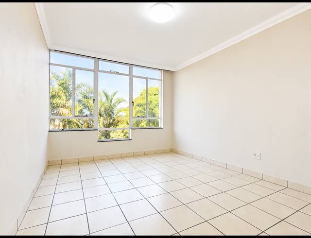 1 BEDROOM APARTMENT FOR SALE IN ESSENWOOD